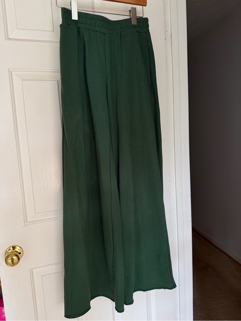 Wide-Leg Pull-On Pants in Forest Green